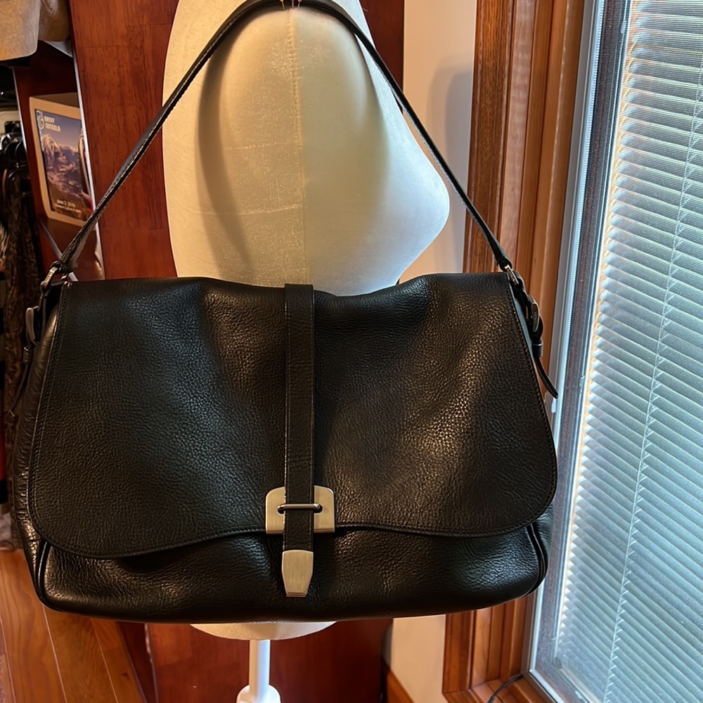 Large Pebble leather PRADA purse - Picture 2 of 12